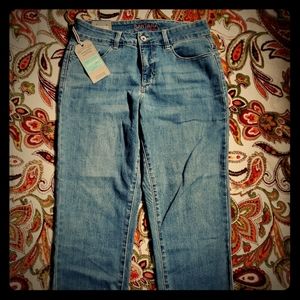 New size 10 Santana capris